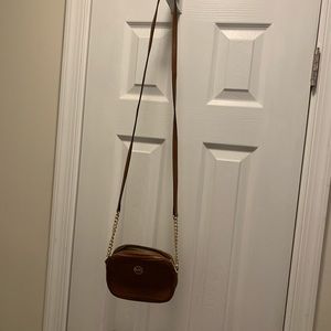 Crossbody purse